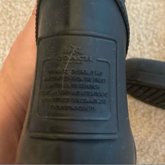 ☔️Coach Navy Floral Rain Boots - Size 8 - Picture 3 of 8